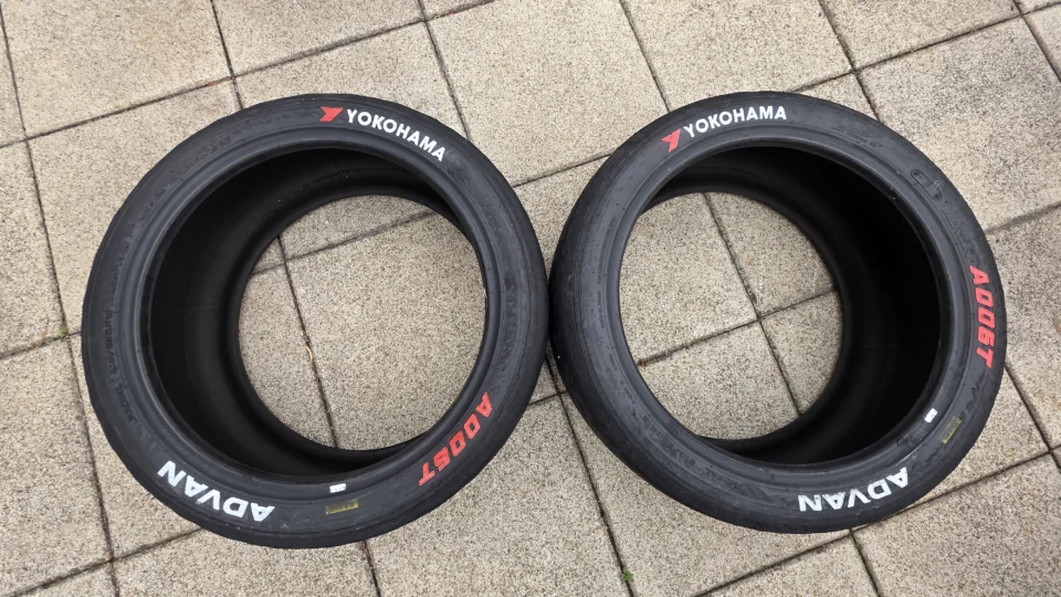 Slicky Yokohama Advan