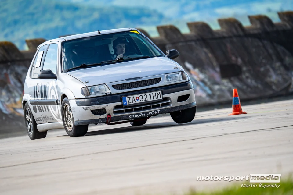Citroen Saxo VTS 1.6 16V, 112kW, 850kg